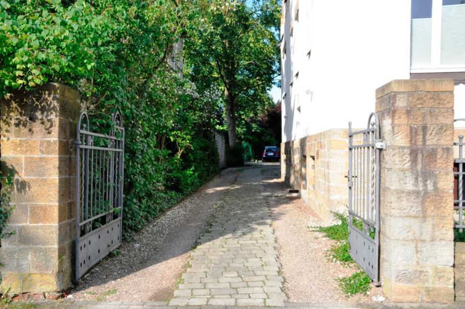 Einfahrt zum Parkplatz